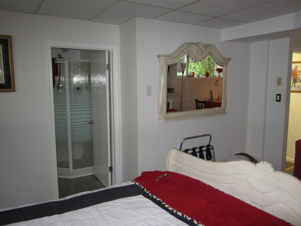 Casey'S Bed & Breakfast Whitehorse Phòng bức ảnh