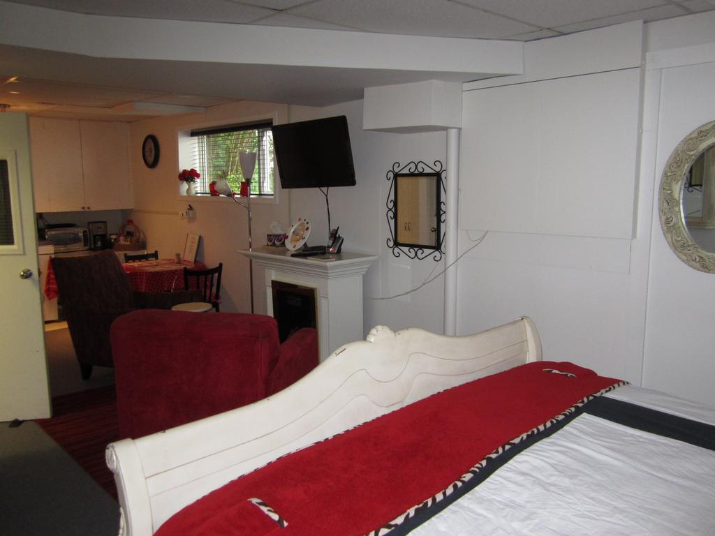 Casey'S Bed & Breakfast Whitehorse Phòng bức ảnh